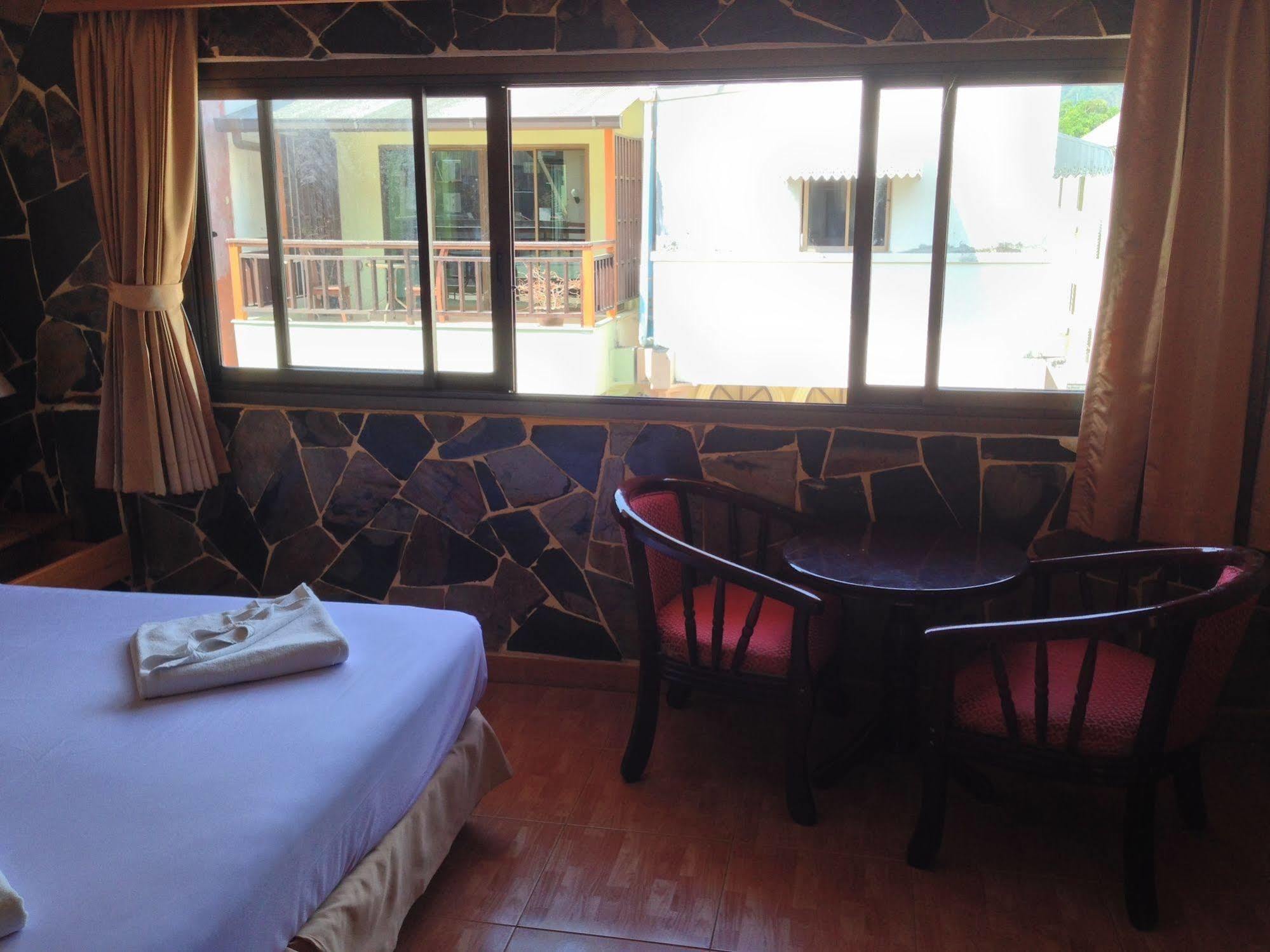 The House Patong Exterior foto