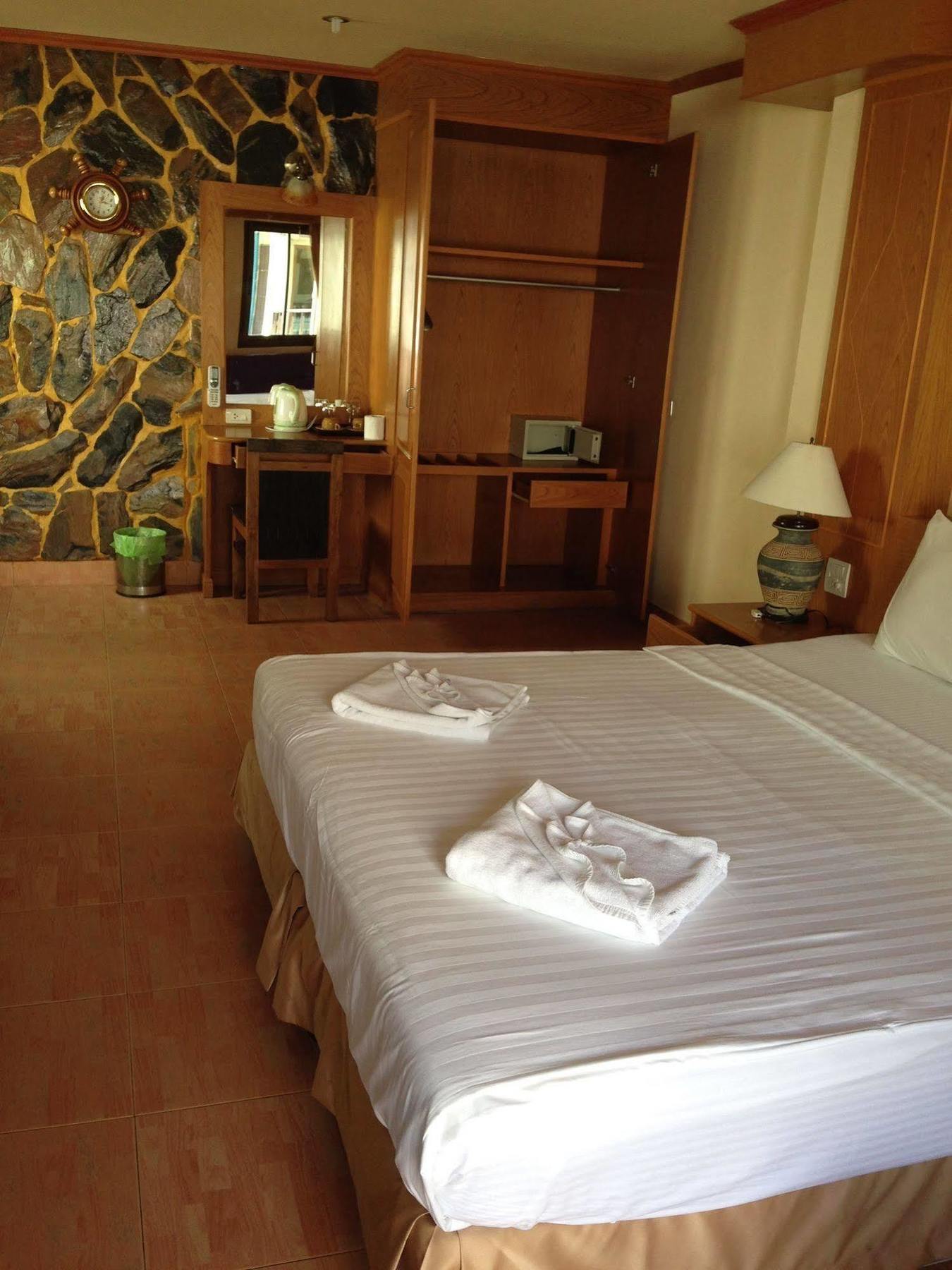 The House Patong Exterior foto