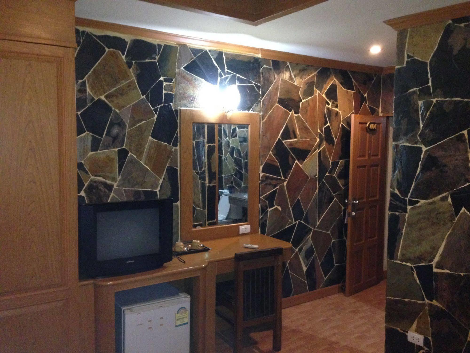 The House Patong Exterior foto