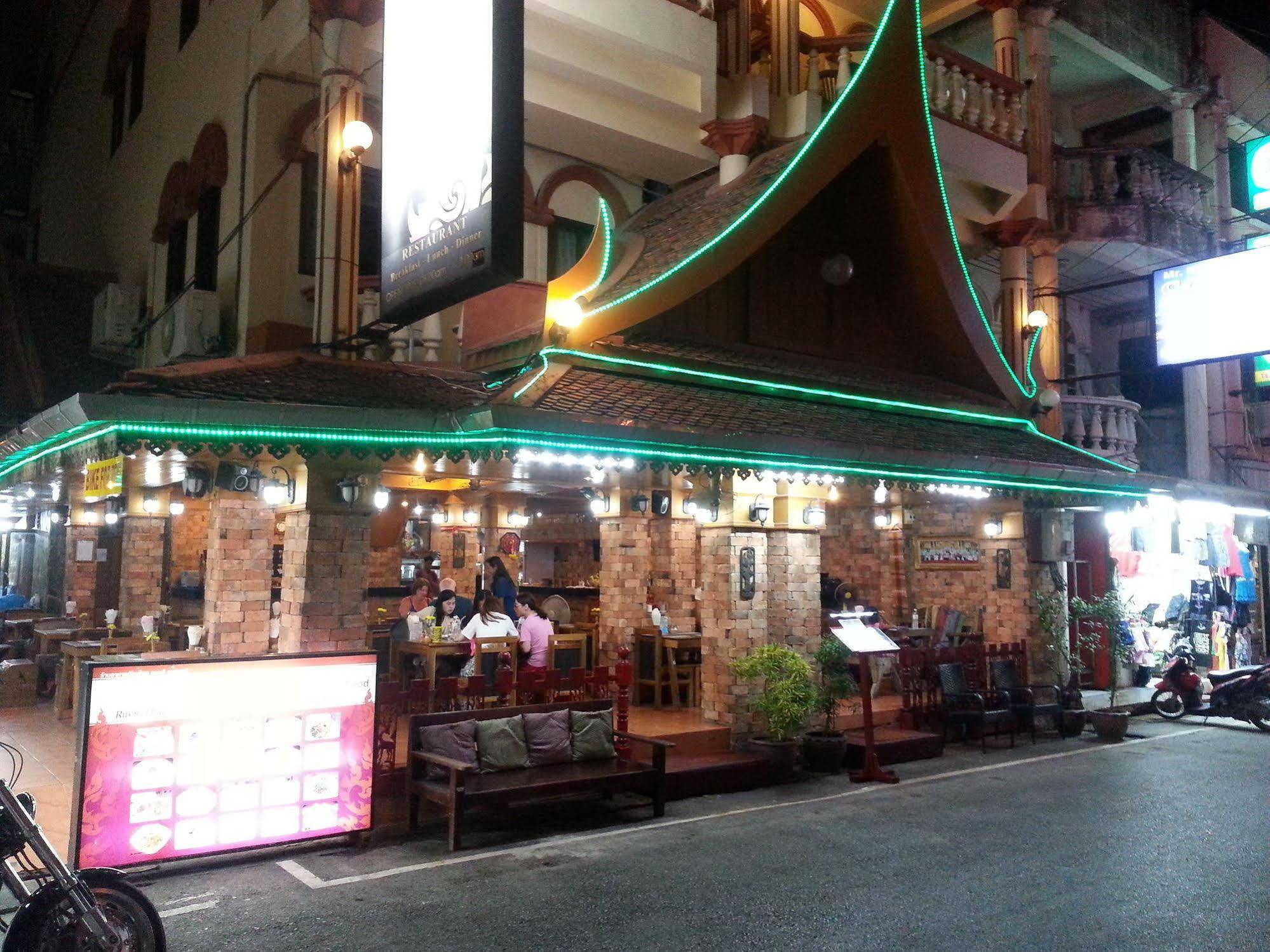 The House Patong Exterior foto