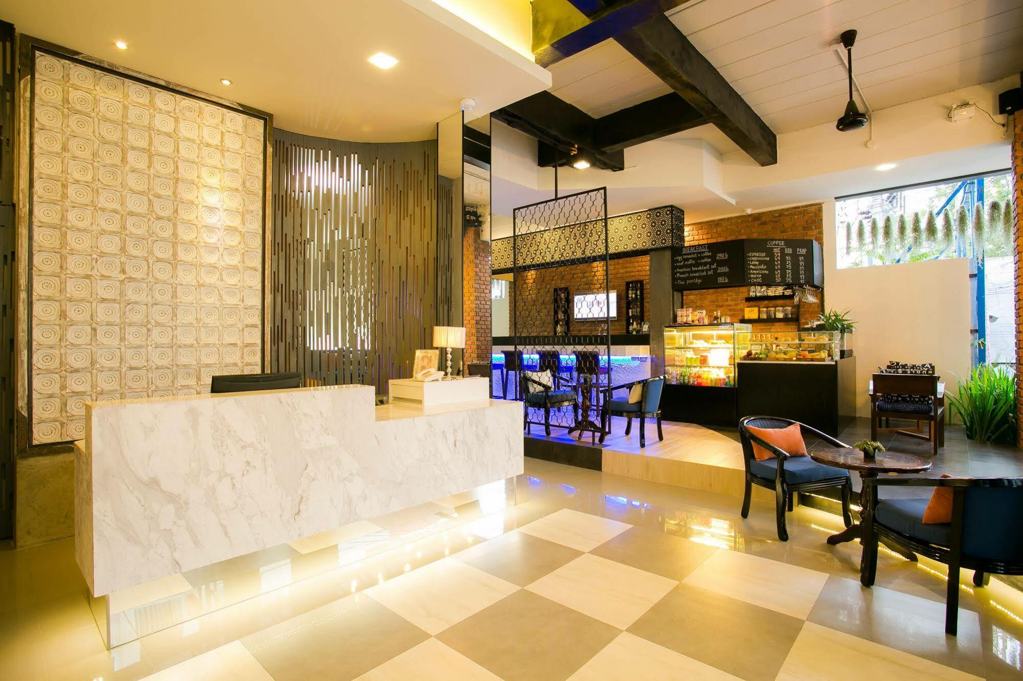The House Patong Exterior foto